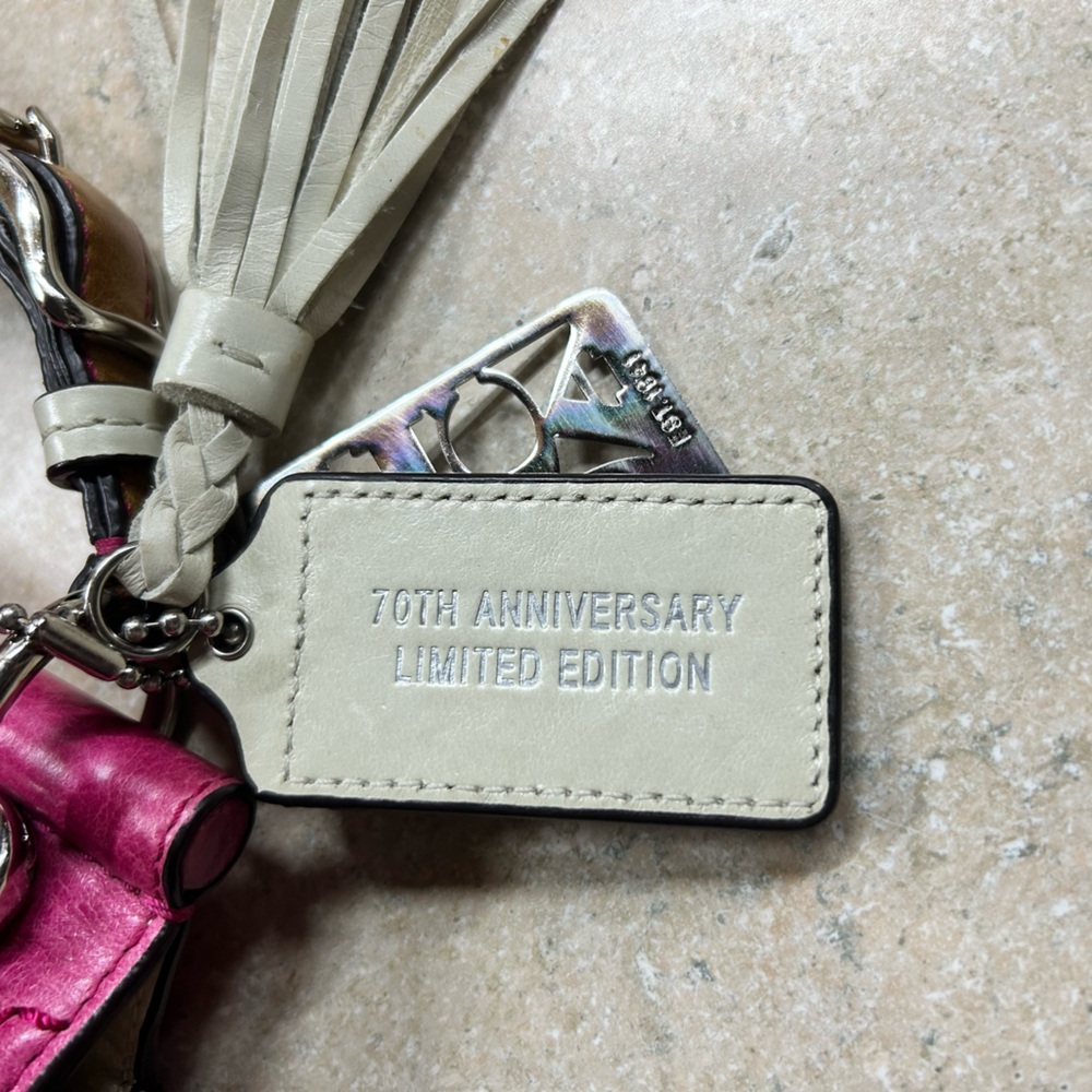 COACH City Willis Legacy Distressed Bag 70th Anniversary - Picture 4 of 10